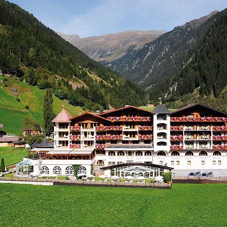 Wellness & Relax Hotel Milderer Hof Нойштифт-им-Штубайталь Экстерьер фото