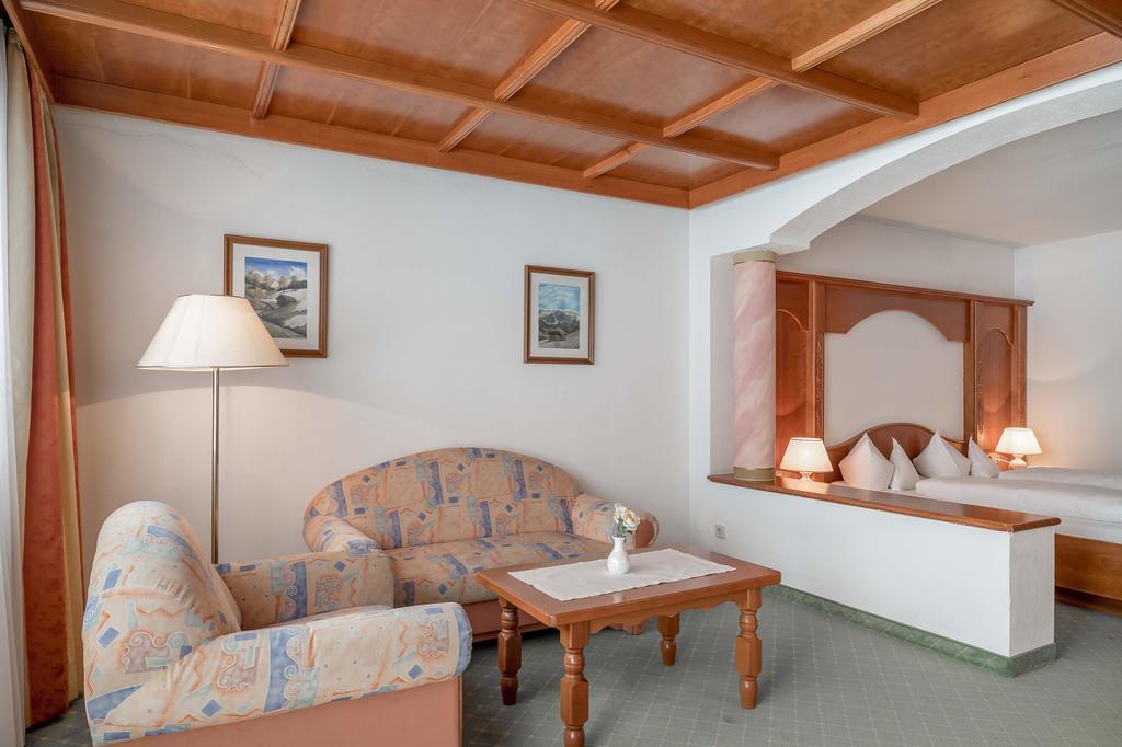 Wellness & Relax Hotel Milderer Hof Нойштифт-им-Штубайталь Экстерьер фото